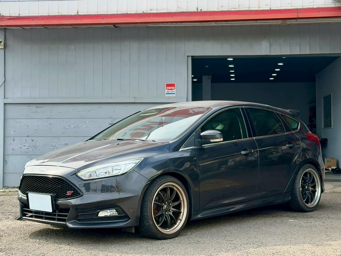 2017 Ford Focus 1.0 改 ST
